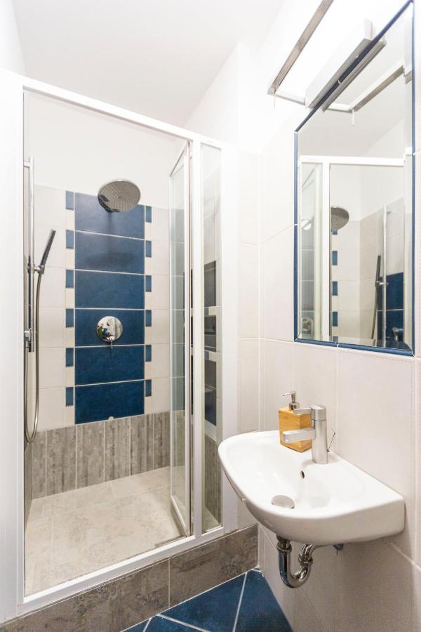 Deluxe Central Quentin Apartment 3Bedrm, 2Bathrm بودابست المظهر الخارجي الصورة